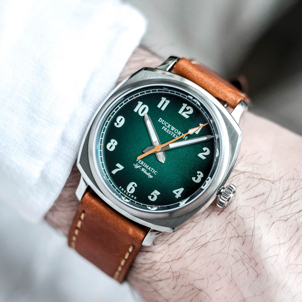 
                  
                    Verimatic 39mm green fumé vintage tan leather
                  
                